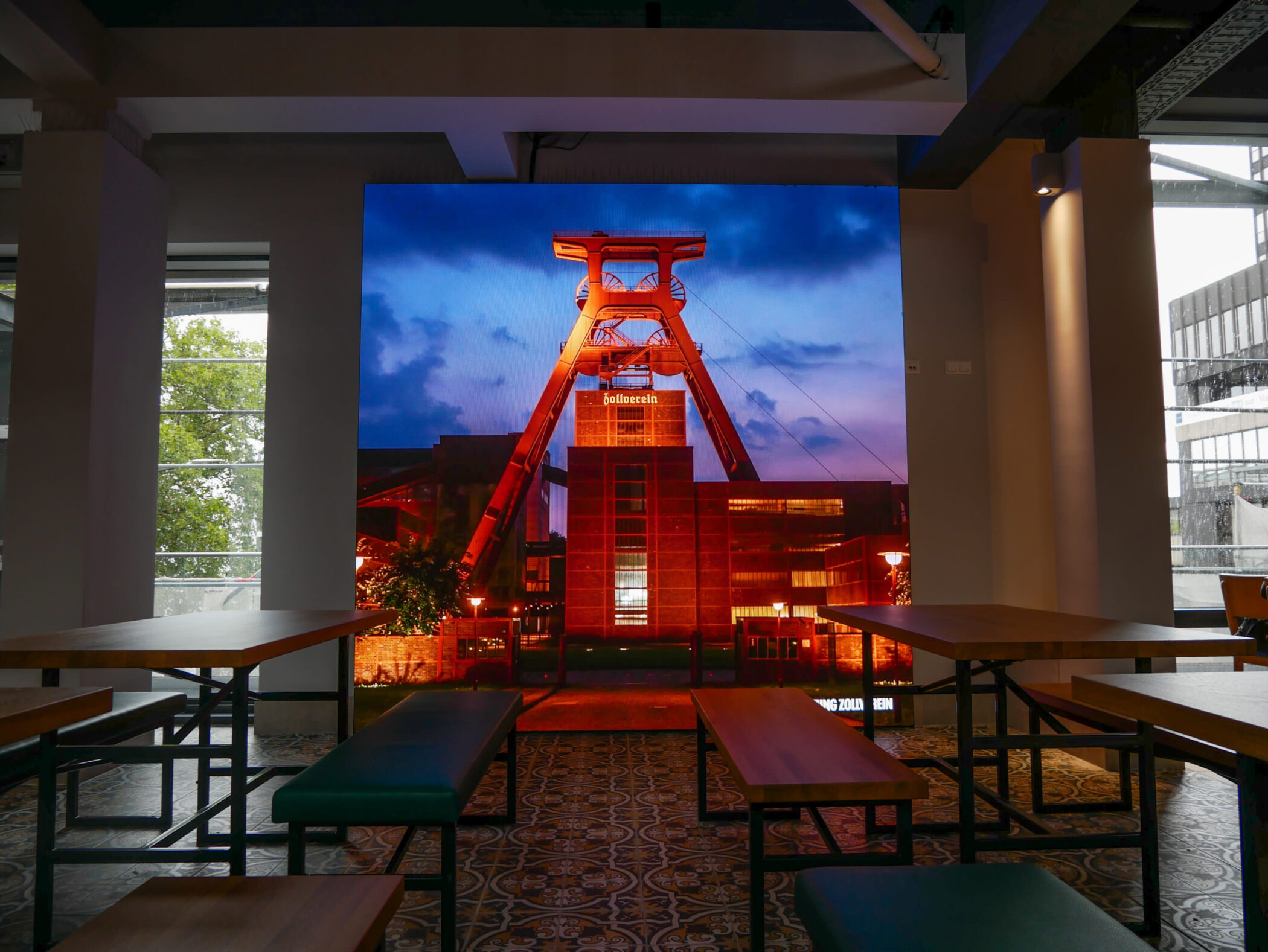 Foodcourt Mahlzeit in der Rathaus Galerie Essen